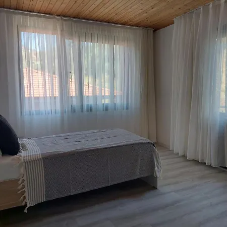 House Of Joy Apartment