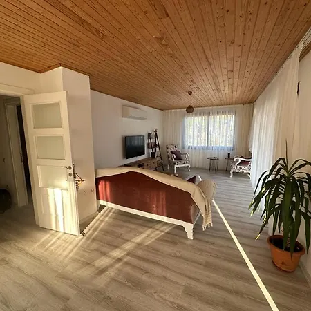 House Of Joy Apartment *